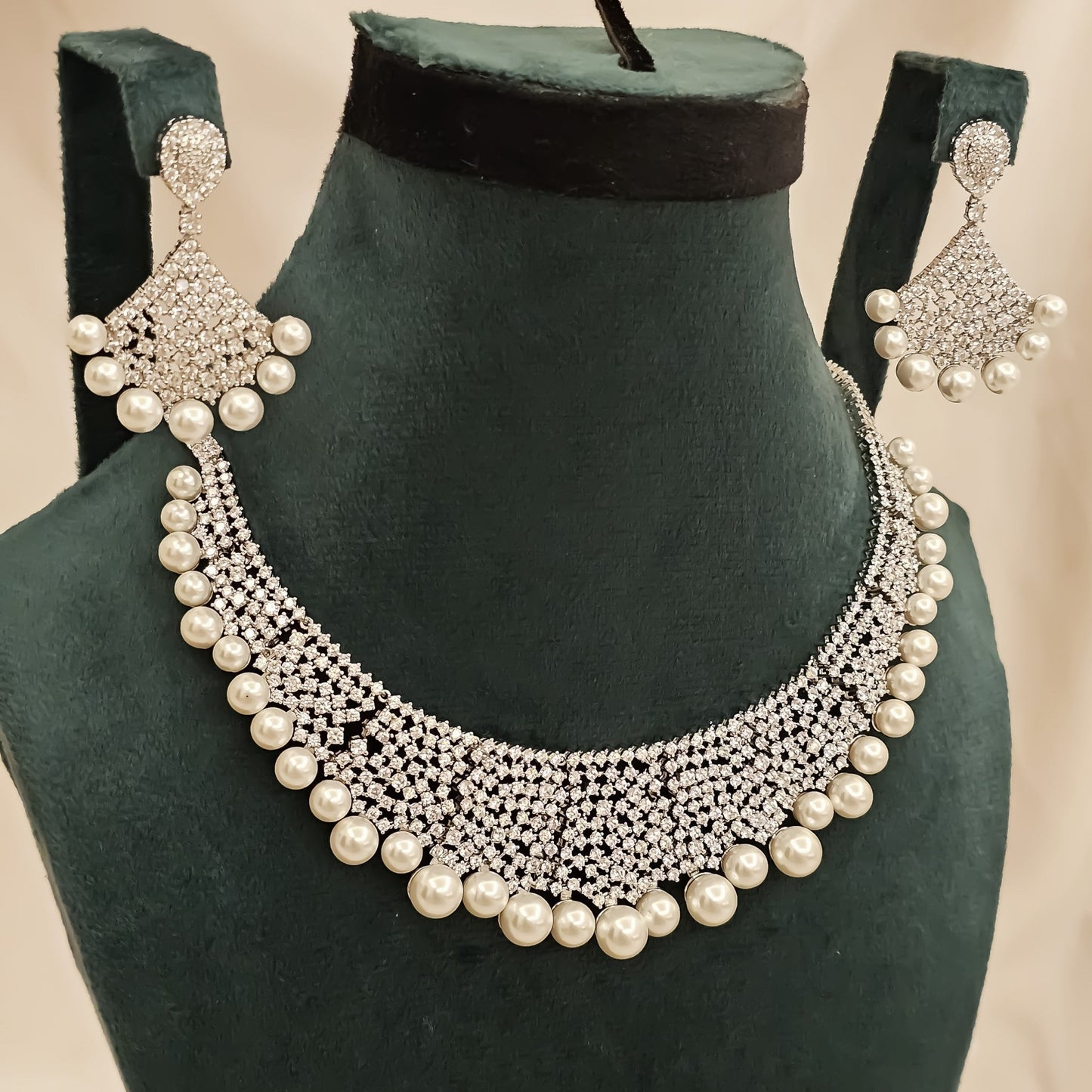 The Bridal Pearlora - FAH Jewelry