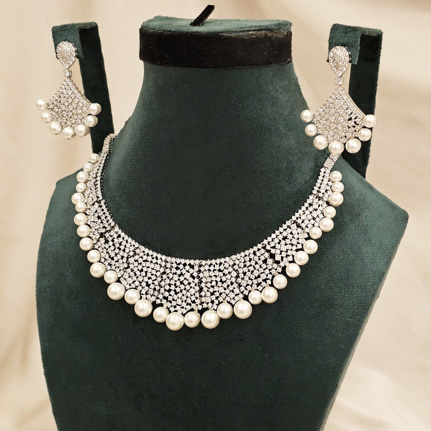 The Bridal Pearlora - FAH Jewelry