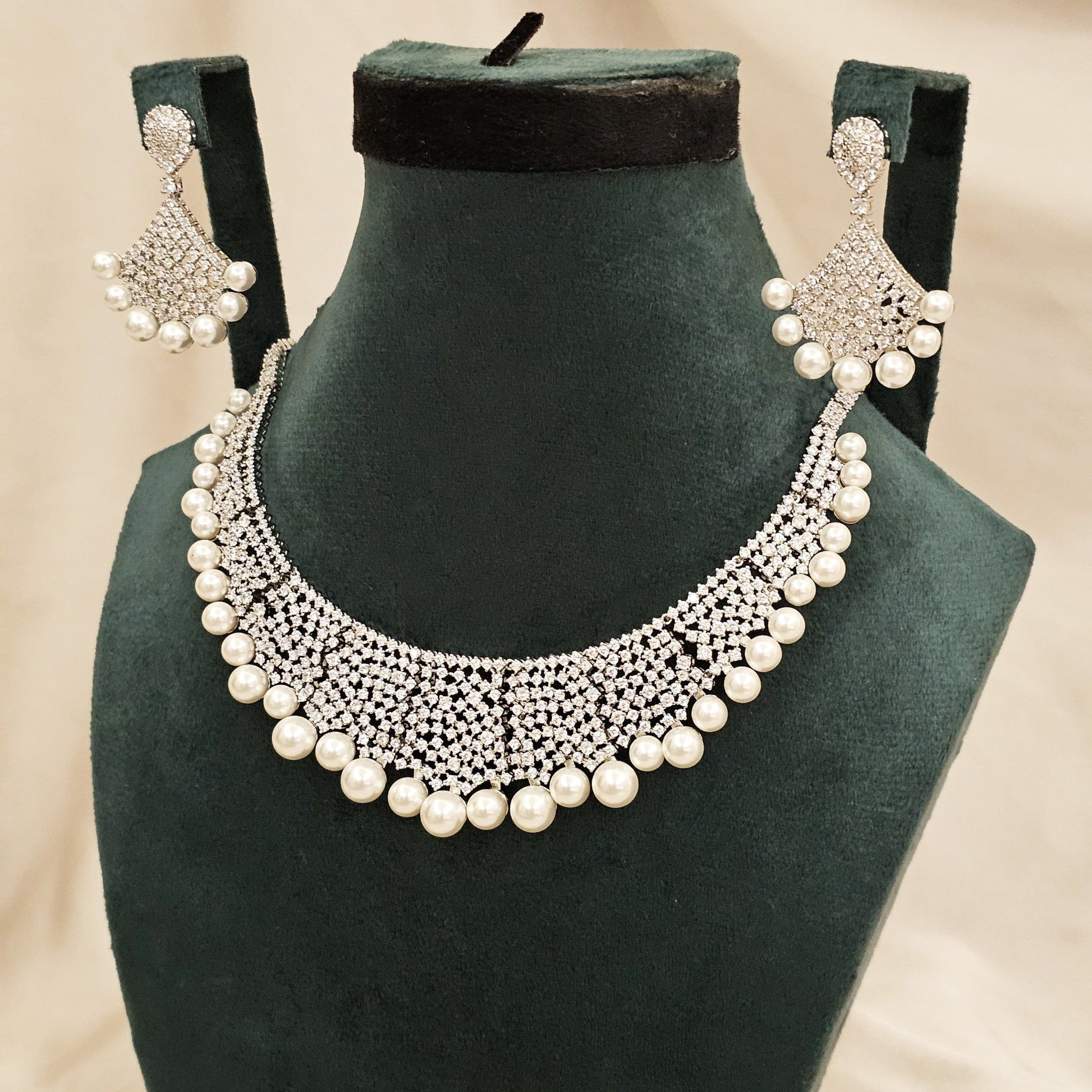 The Bridal Pearlora - FAH Jewelry