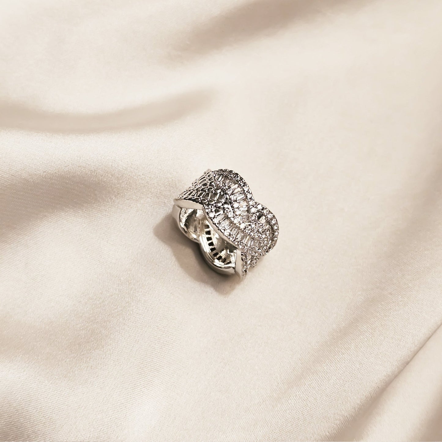 Twilight Embrace Zircon Ring - FAH Jewelry