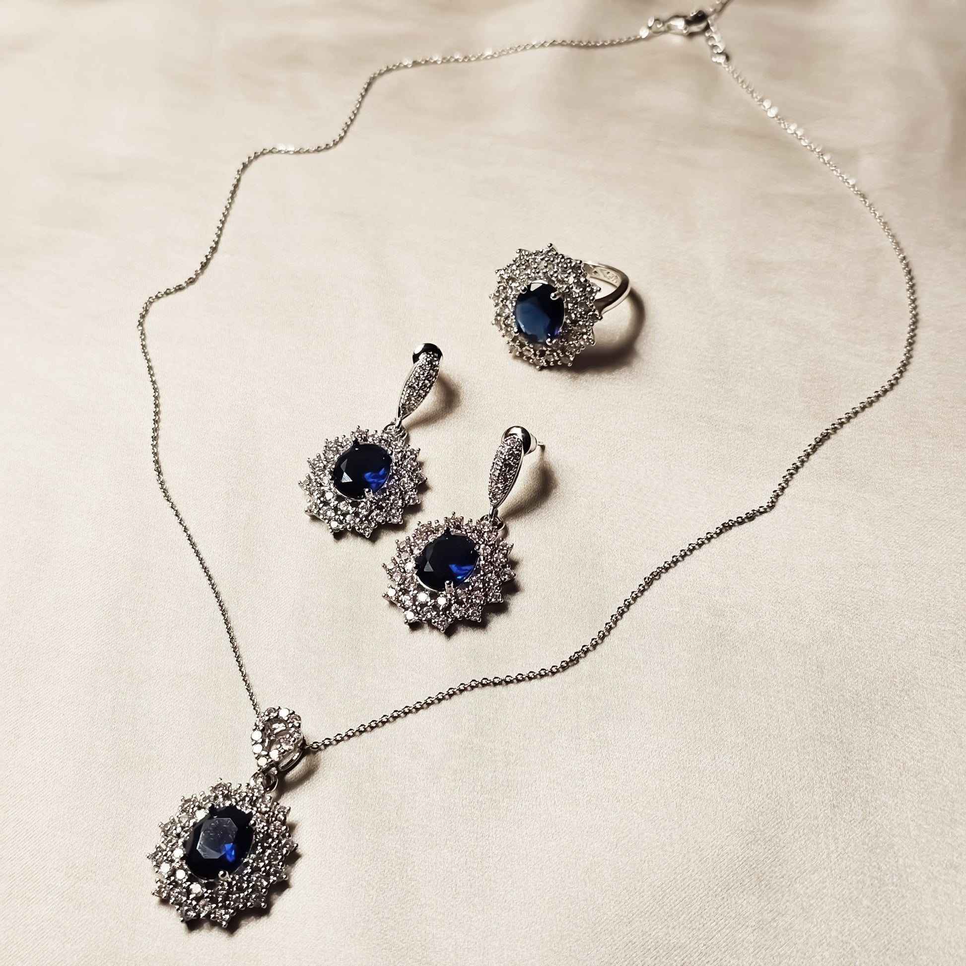 Vintage Oval Rhinestone Necklace Ring & Earring - FAH Jewelry