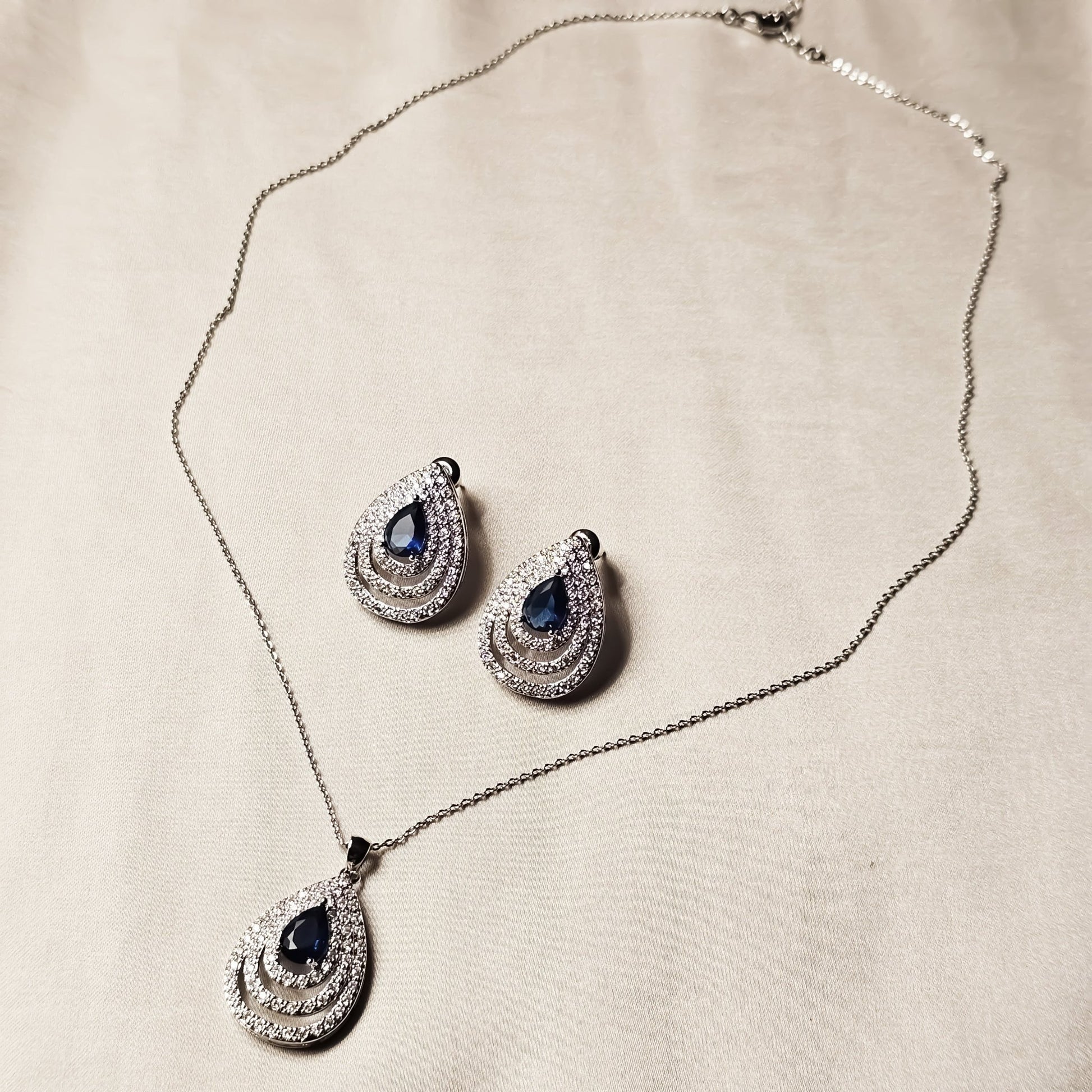 Virex Blue Crystal Necklace - FAH Jewelry