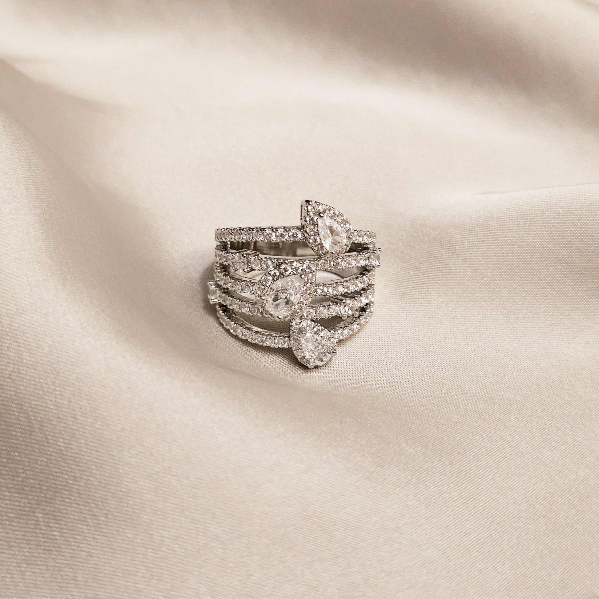 Willow Whisper Zircon Ring - FAH Jewelry