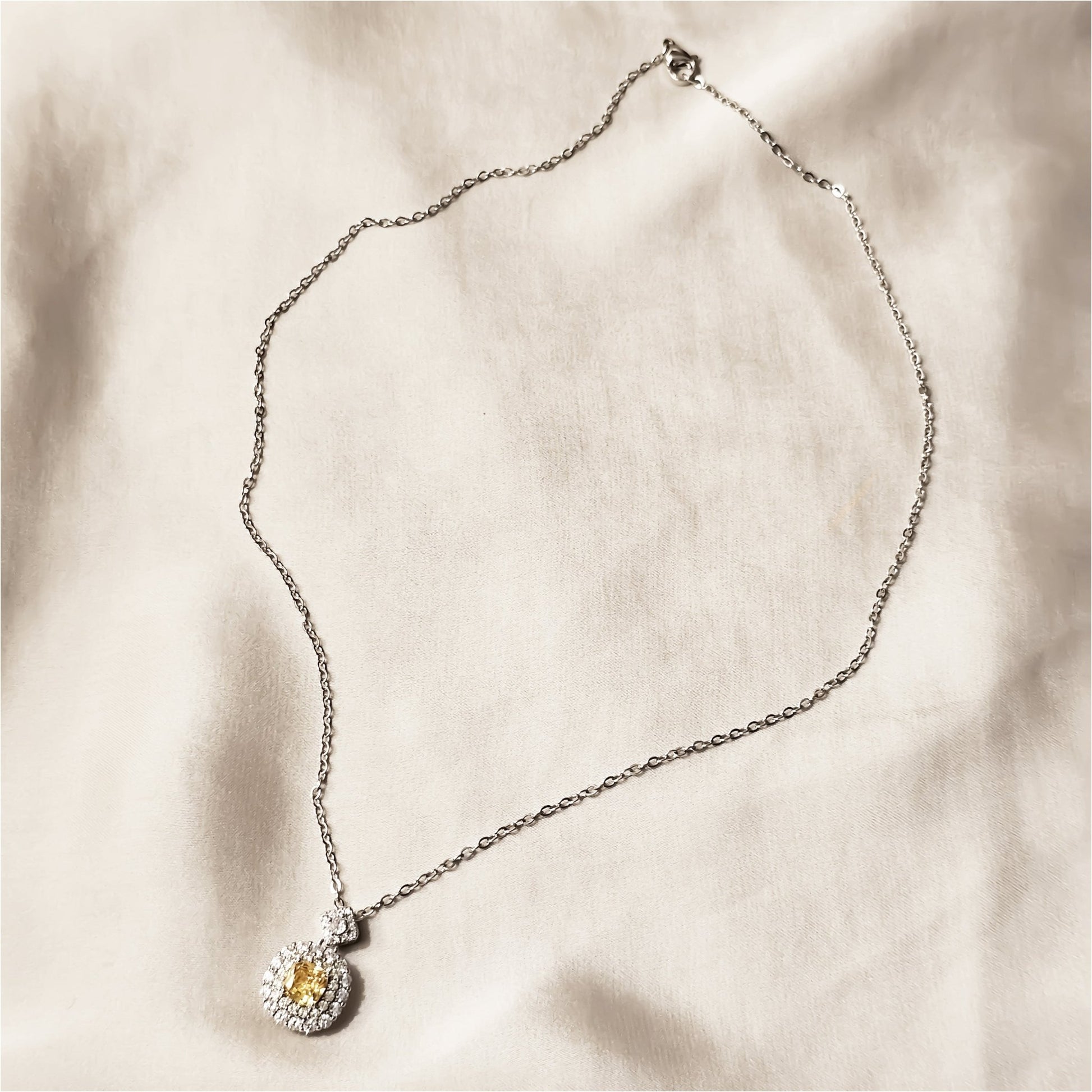 Yellow Slightly Inlaid Diamond square Necklace - FAH Jewelry