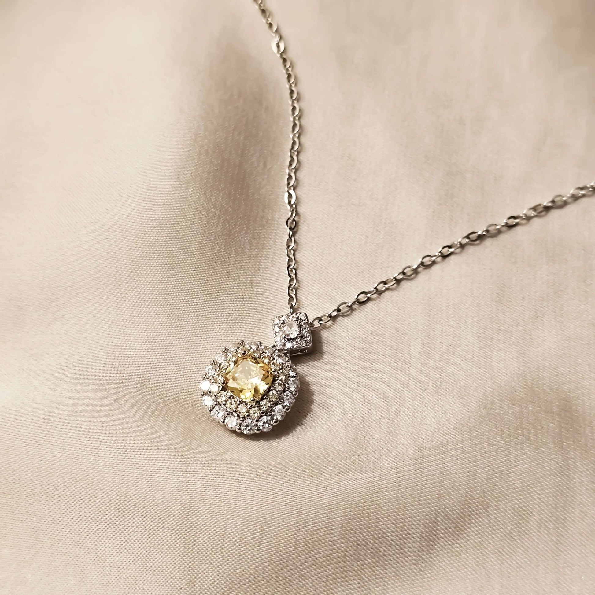 Yellow Slightly Inlaid Diamond square Necklace - FAH Jewelry