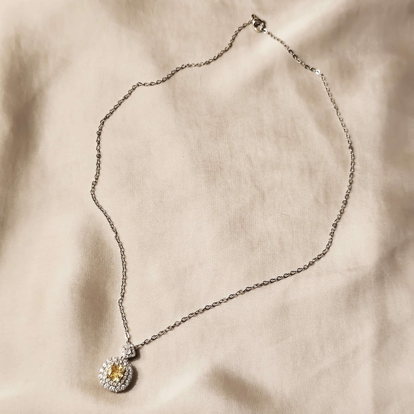 Yellow Slightly Inlaid Diamond square Necklace - FAH Jewelry