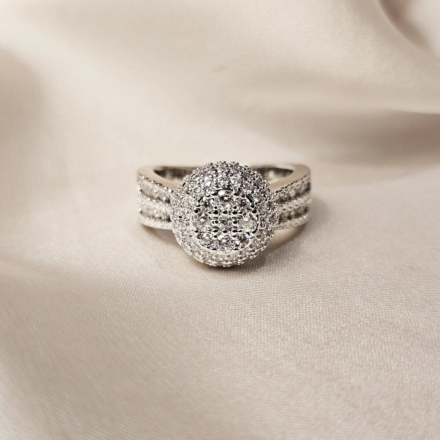 Zircon Huitan Bow Shaped Ring - FAH Jewelry