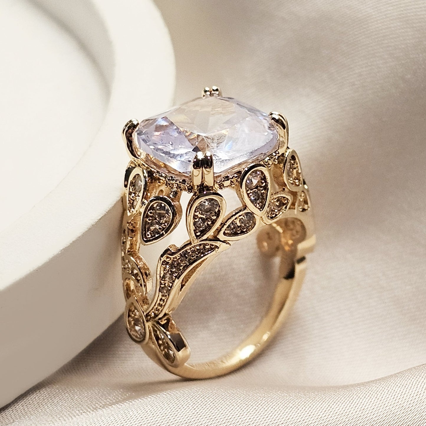 Zirconica Anel Austrian Crystals Rings - FAH Jewelry