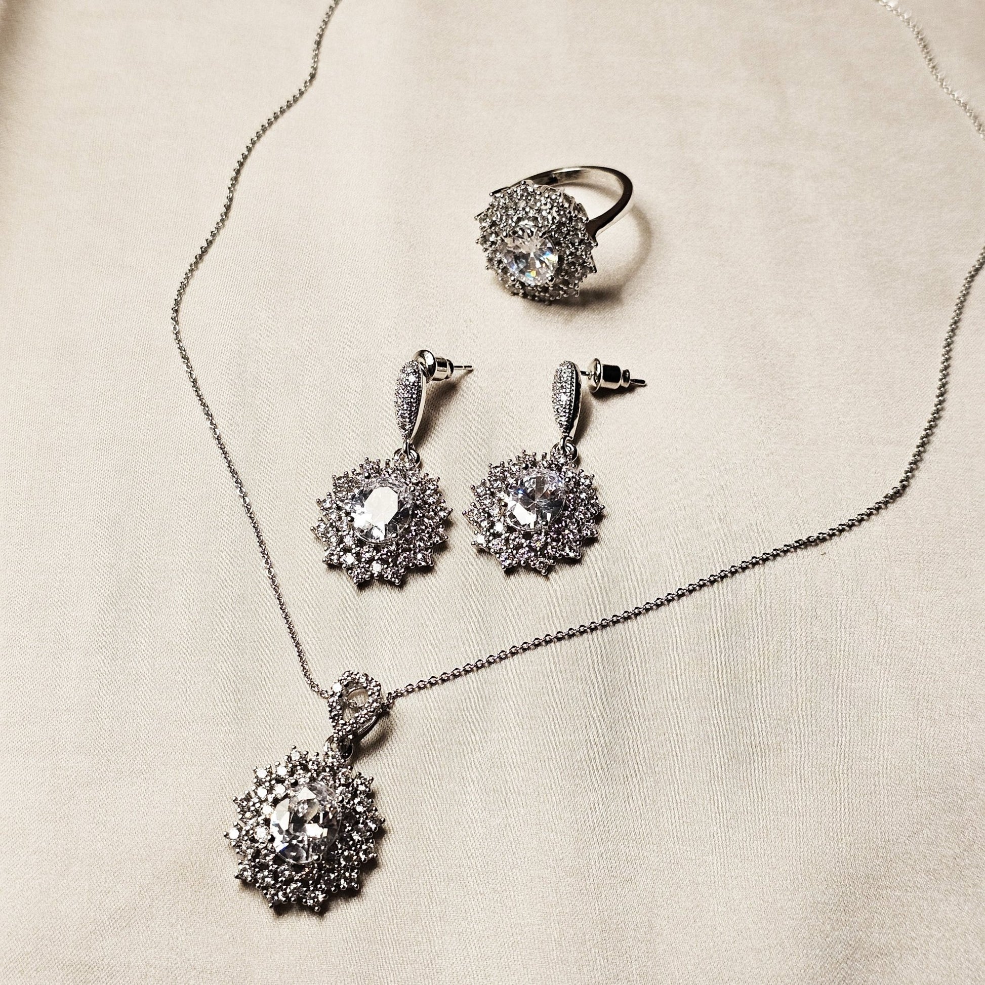 Zyra Luxe Neklace Set With Ring - FAH Jewelry