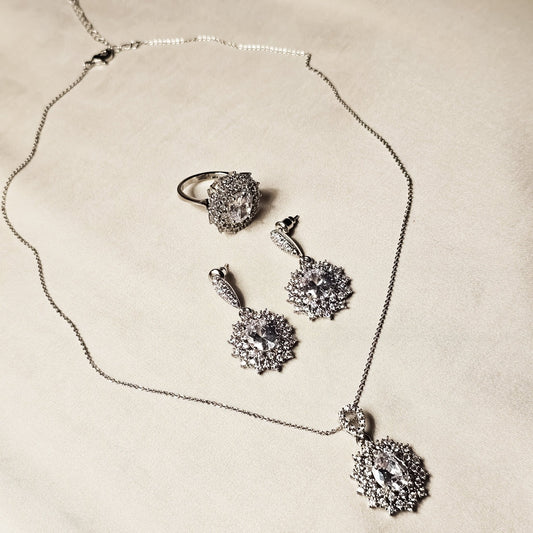 Zyra Luxe Neklace Set With Ring - FAH Jewelry
